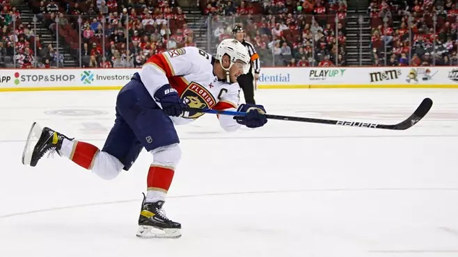 ander Barkov ehdolla NHL-palkinnon saajaksi￼