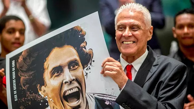 Brasilialainen MM-pelaaja Roberto Dinamite on kuollut