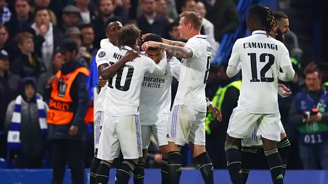 Milan ja Real Madrid jatkoon Mestarien liigassa – Italiassa tuhrittiin hurjasti rankkareita