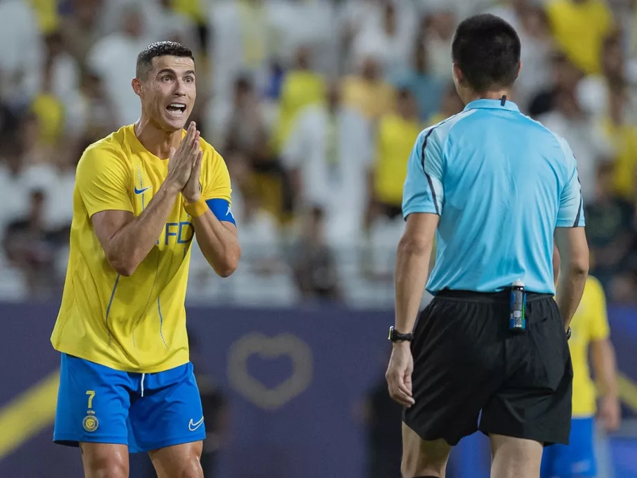 Cristiano Ronaldon vapari tärähti kameramiestä päähän