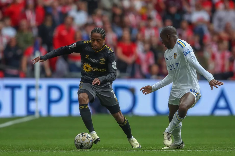 Glen Kamara ja Leeds pettyivät pahasti jalkapallon rahakkaimmassa ottelussa