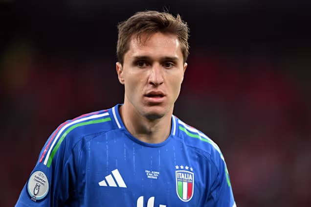 Italialaistähti Federico Chiesa siirtyy Liverpooliin