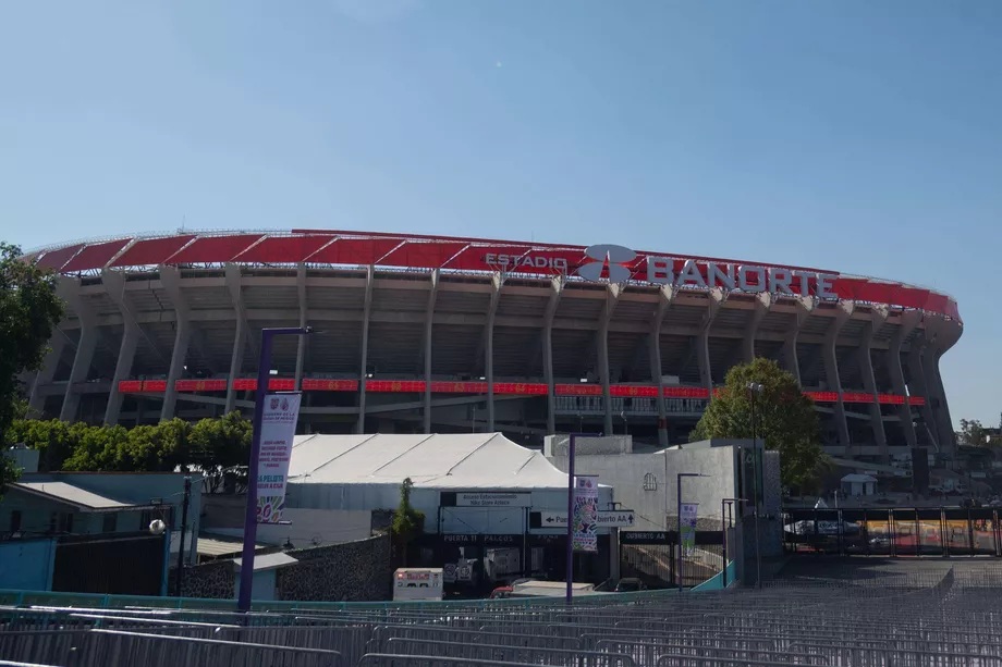 Fani putosi kuolemaansa MM-areenalla