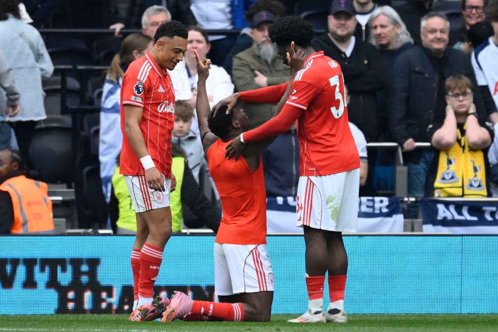 Tottenhamin kriisi syvenee – valmentaja sai hirvittäviä uutisia